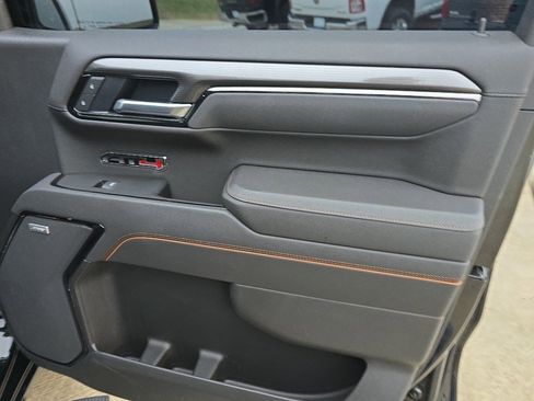 Used 2025 GMC Sierra 1500 AT4 w/ Technology Package image 10
