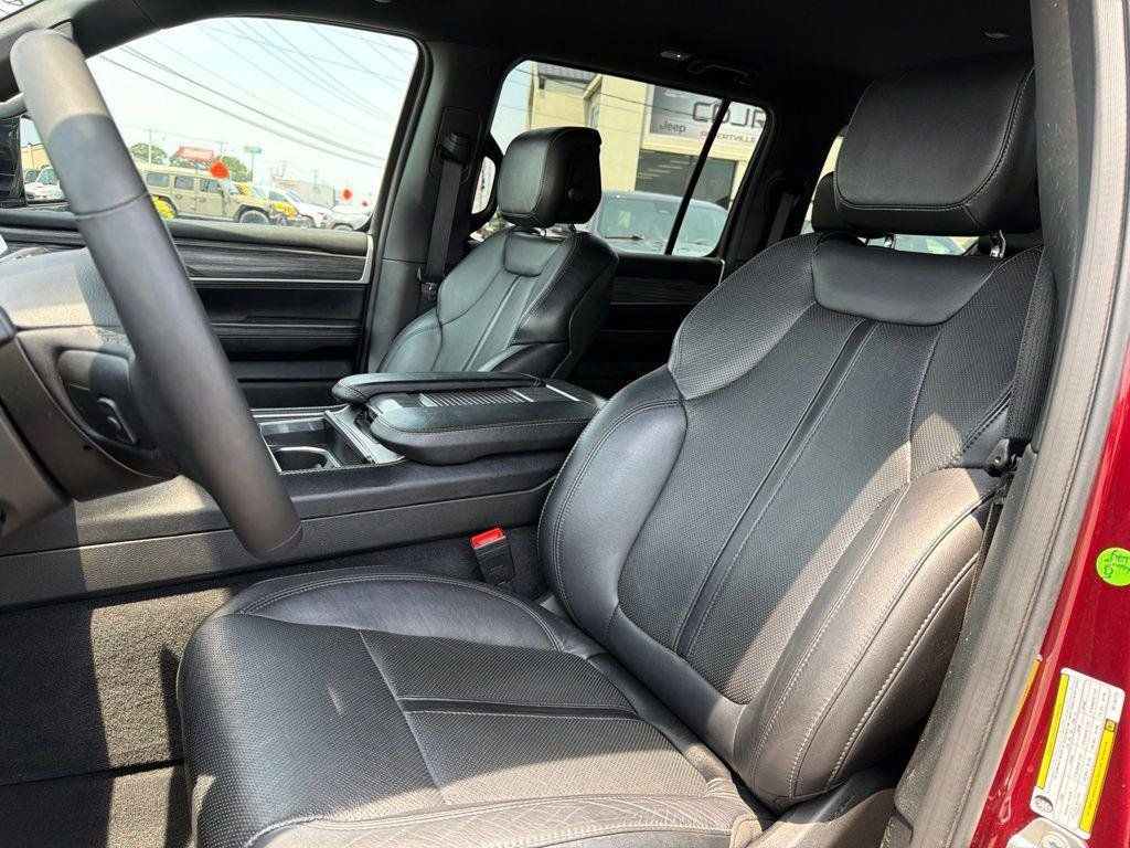 Used 2024 Jeep Wagoneer Series II w/ Flexible Seating Group RWD image 35
