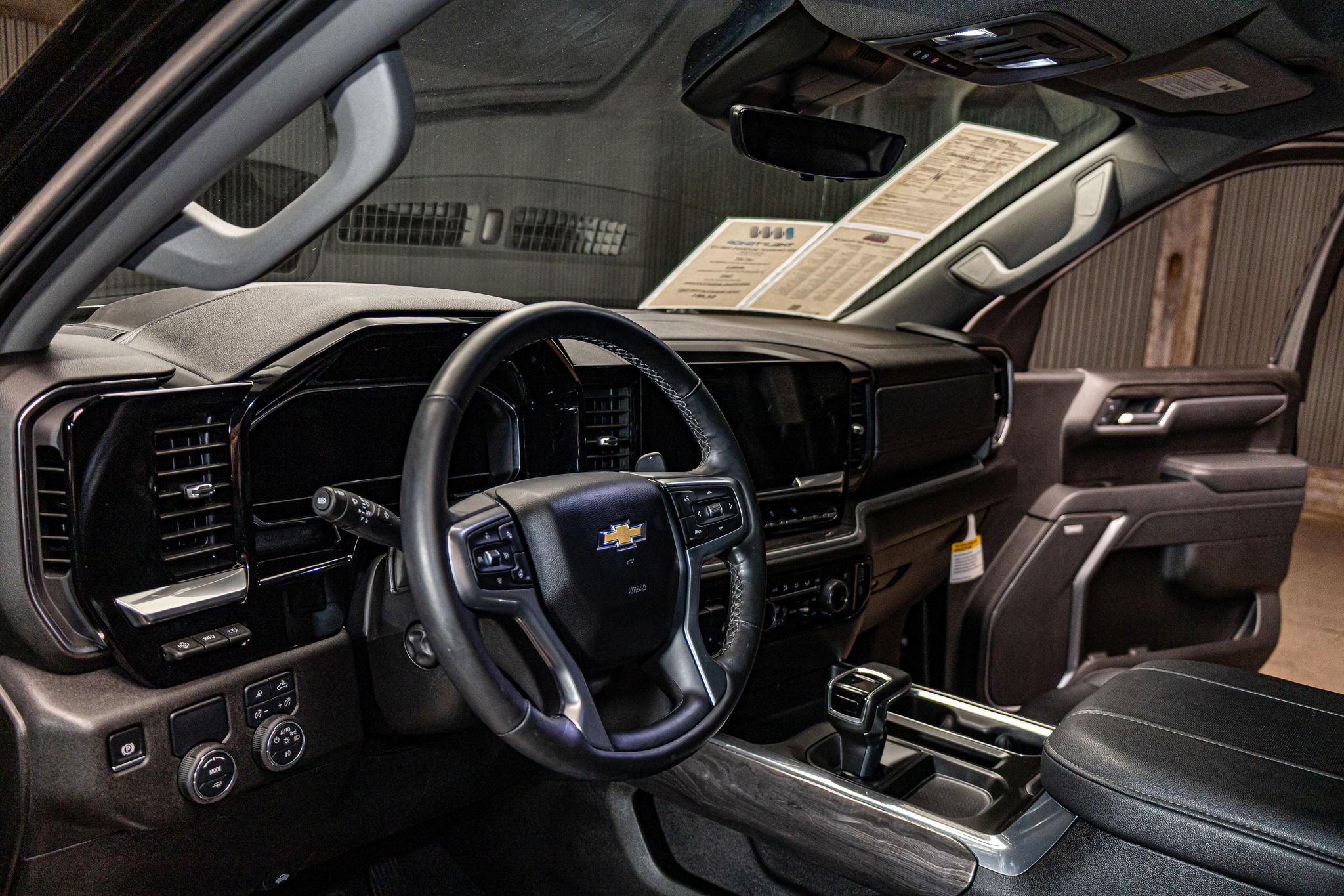 Used 2025 Chevrolet Silverado 1500 LTZ w/ LTZ Premium Texas Edition RWD image 17