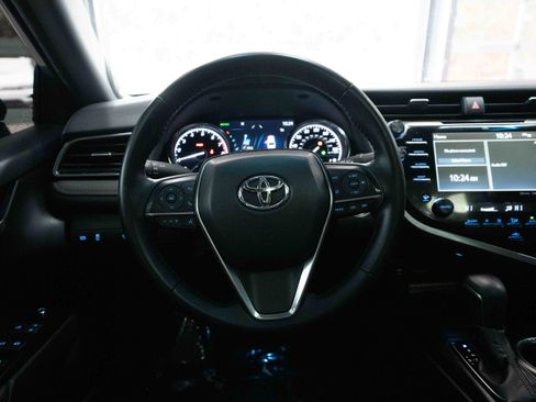 Used 2019 Toyota Camry XLE image 21