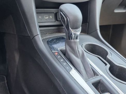 Used 2024 Chevrolet Equinox LS image 18