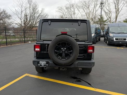 Used 2023 Jeep Wrangler Willys image 6