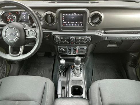 Used 2022 Jeep Wrangler Sport image 17