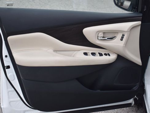 Used 2024 Nissan Murano Platinum w/ Cargo Package image 15