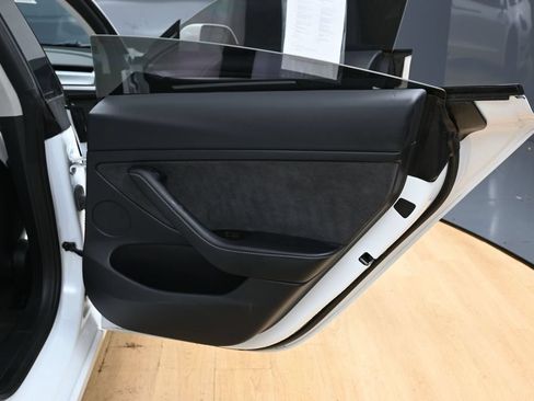 Used 2022 Tesla Model 3 Performance AWD/4WD image 39