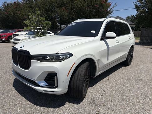 Used 2021 BMW X7 xDrive40i w/ Premium Package AWD/4WD image 3
