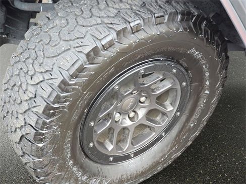 Used 2023 Jeep Wrangler Unlimited Sport image 32