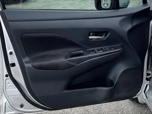 Used 2022 Nissan Versa SV w/ Electronics Package FWD image 20