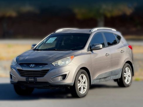Used 2012 Hyundai Tucson GLS image 6