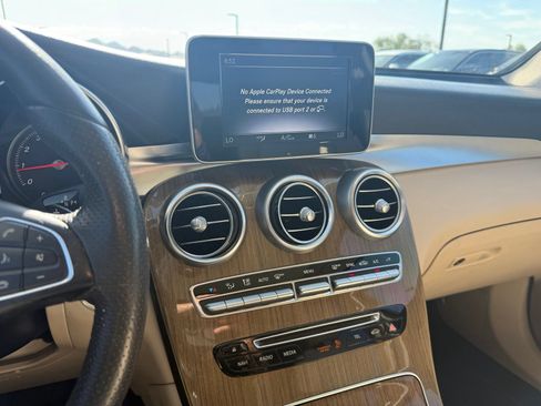 Used 2018 Mercedes-Benz GLC 300 image 20