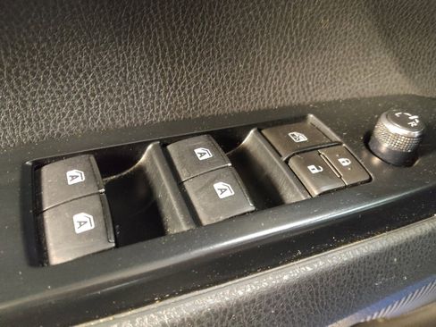 Used 2018 Toyota Camry XSE image 27