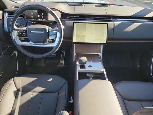 New 2026 Land Rover Range Rover SE image 18