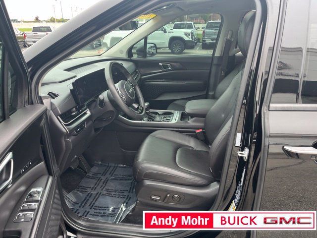 Used 2025 Kia Carnival SX w/ SX Dark Edition Package FWD image 29