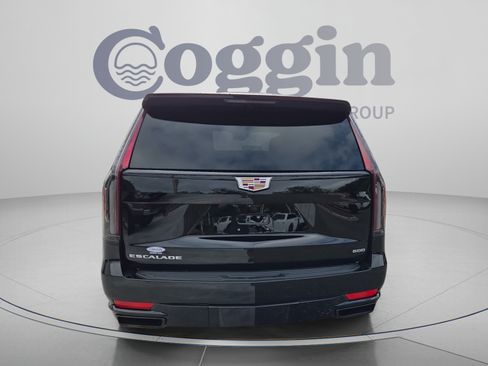 Certified 2024 Cadillac Escalade Sport RWD image 4