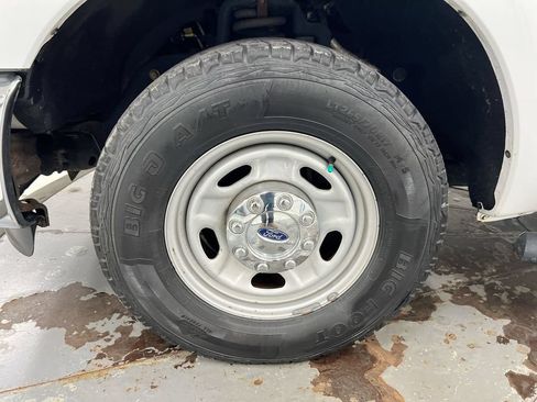 Used 2015 Ford F250 XL w/ Power Equipment Group RWD image 25