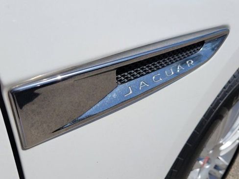 Used 2019 Jaguar F-PACE Portfolio image 13