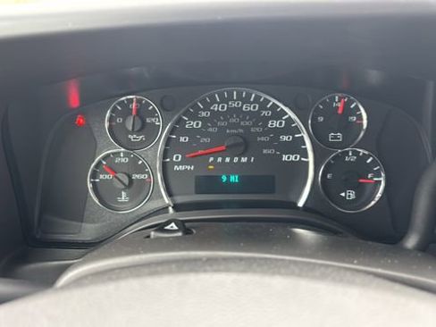 New 2025 Chevrolet Express 2500 w/ Driver Convenience Package RWD image 19