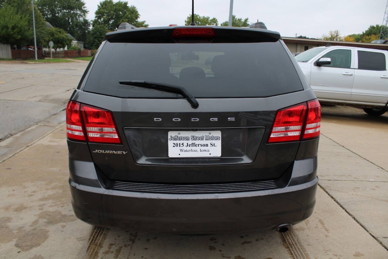 Used 2019 Dodge Journey SE FWD image 4