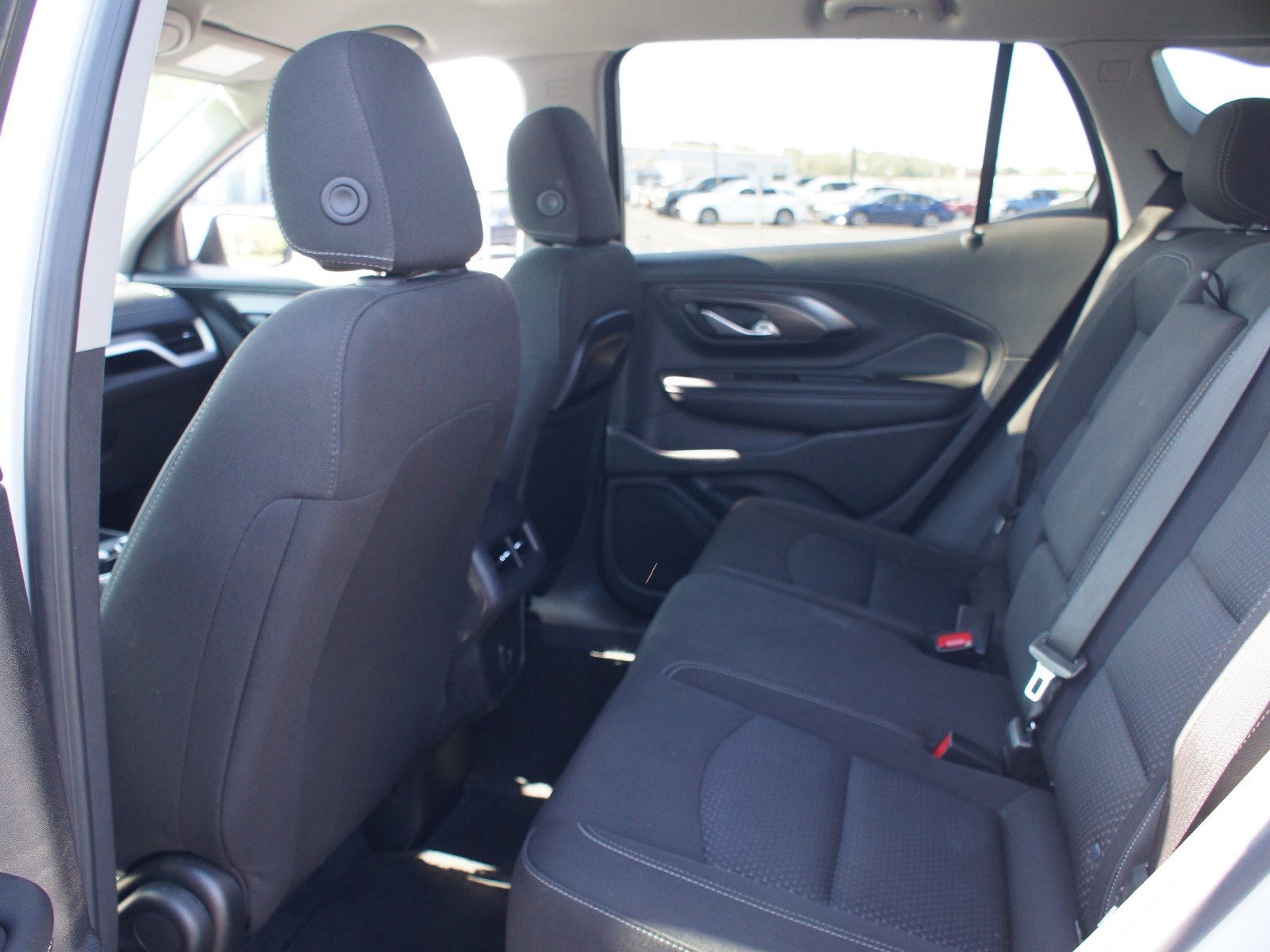 Used 2024 GMC Terrain SLE AWD/4WD image 13