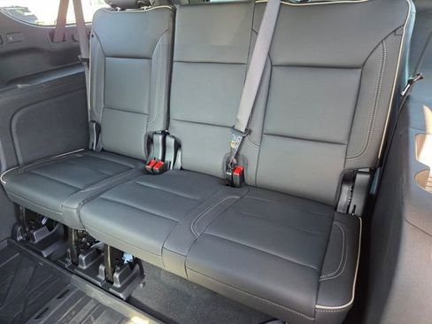 New 2026 Chevrolet Suburban Premier w/ Sun And Tow Package AWD/4WD image 7