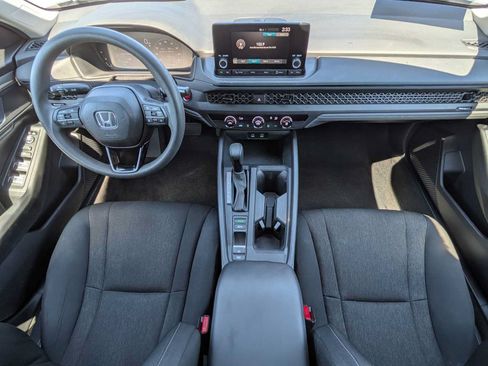 Certified 2025 Honda Accord LX image 20