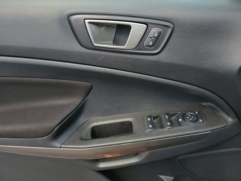 Used 2021 Ford EcoSport SE image 9