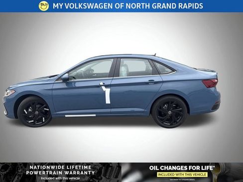 New 2026 Volkswagen Jetta SE FWD image 8