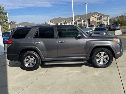 Used 2013 Toyota 4Runner SR5 image 5