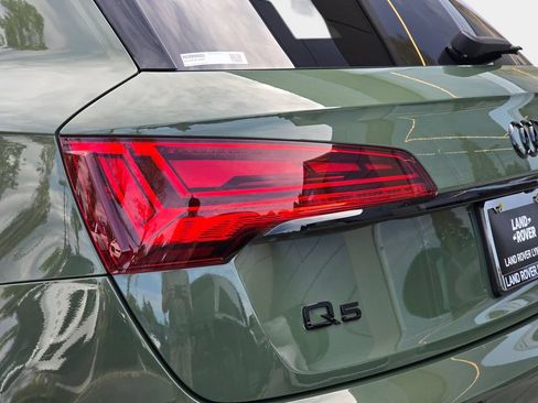 Used 2024 Audi Q5 e Premium Plus w/ Premium Plus Package AWD/4WD image 38