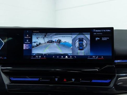 Certified 2025 BMW 530i xDrive 530i xDrive w/ Premium Package image 18