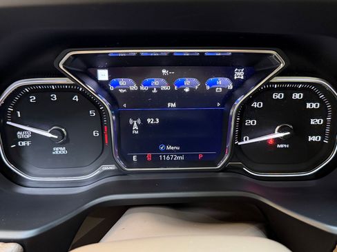 Used 2021 GMC Yukon Denali w/ Denali Premium Package image 18