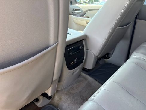 Used 2008 Chevrolet Tahoe LTZ w/ LTZ Preferred Equipment Group RWD image 25