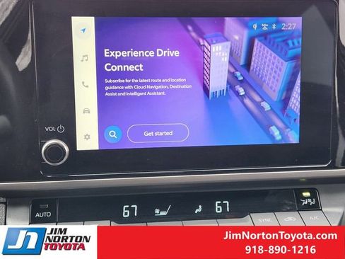 Used 2025 Toyota Camry SE image 18