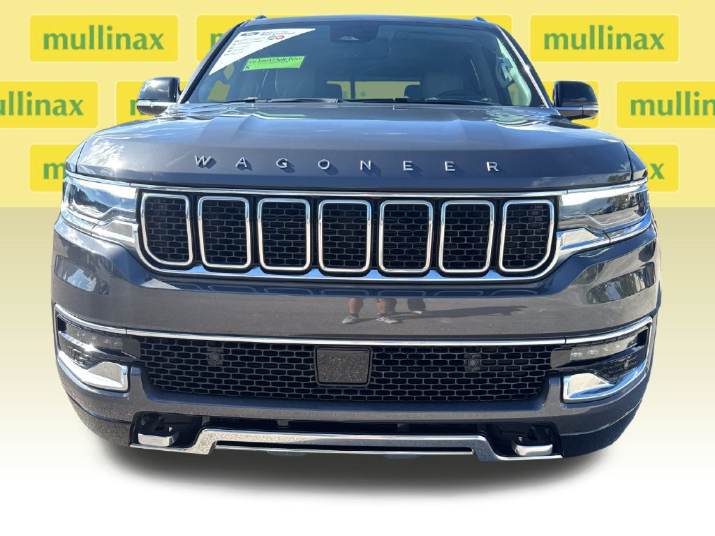 Used 2024 Jeep Wagoneer L Series III w/ HD Trailer Tow Package AWD/4WD image 11