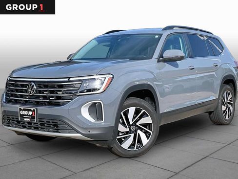 Used 2026 Volkswagen Atlas SE FWD image 1