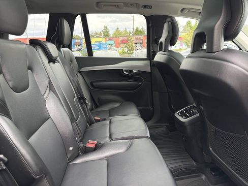 Used 2021 Volvo XC90 T5 Momentum w/ Advanced Package AWD/4WD image 19