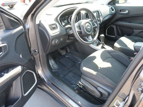 Used 2018 Jeep Compass Sport AWD/4WD image 13
