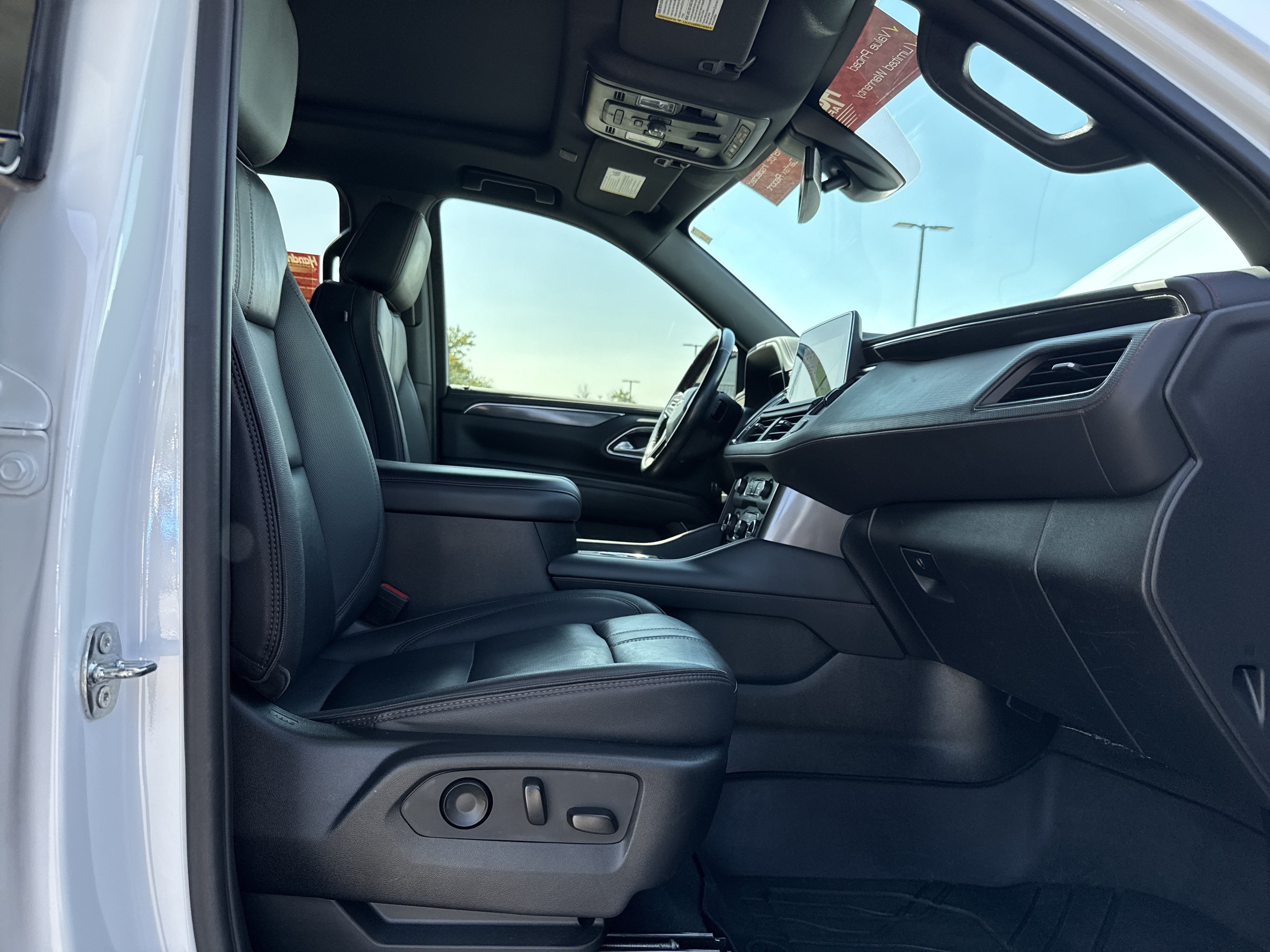 Used 2022 Chevrolet Tahoe RST w/ Sport Performance Package AWD/4WD image 34