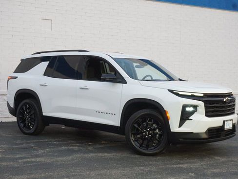 New 2026 Chevrolet Traverse LT w/ Midnight/Sport Edition image 3