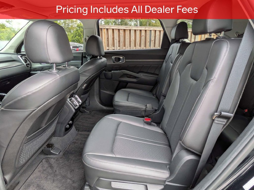Used 2023 Kia Sorento SX AWD/4WD image 14