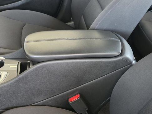 Used 2025 Chevrolet Malibu LT FWD image 8
