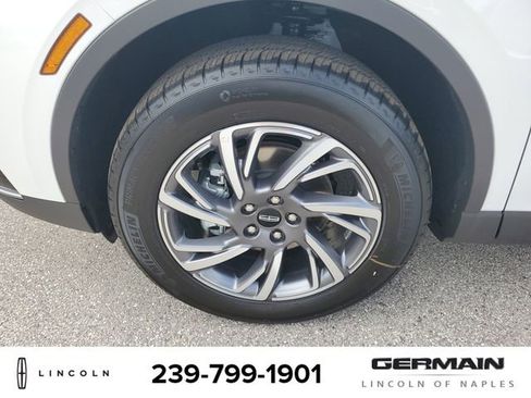 New 2026 Lincoln Corsair Premiere image 12