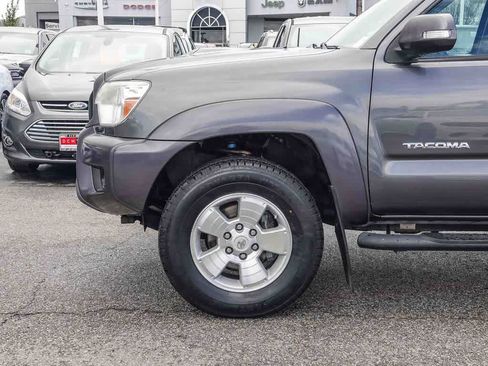 Used 2013 Toyota Tacoma PreRunner w/ TRD Sport Pkg image 9