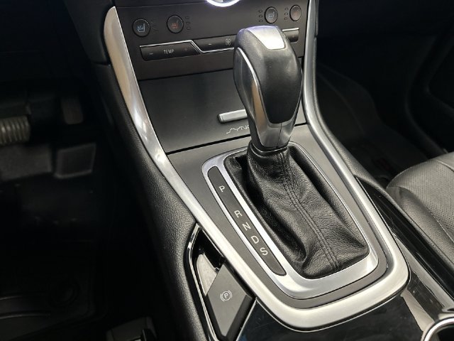 Used 2017 Ford Edge Titanium w/ Equipment Group 301A AWD/4WD image 27