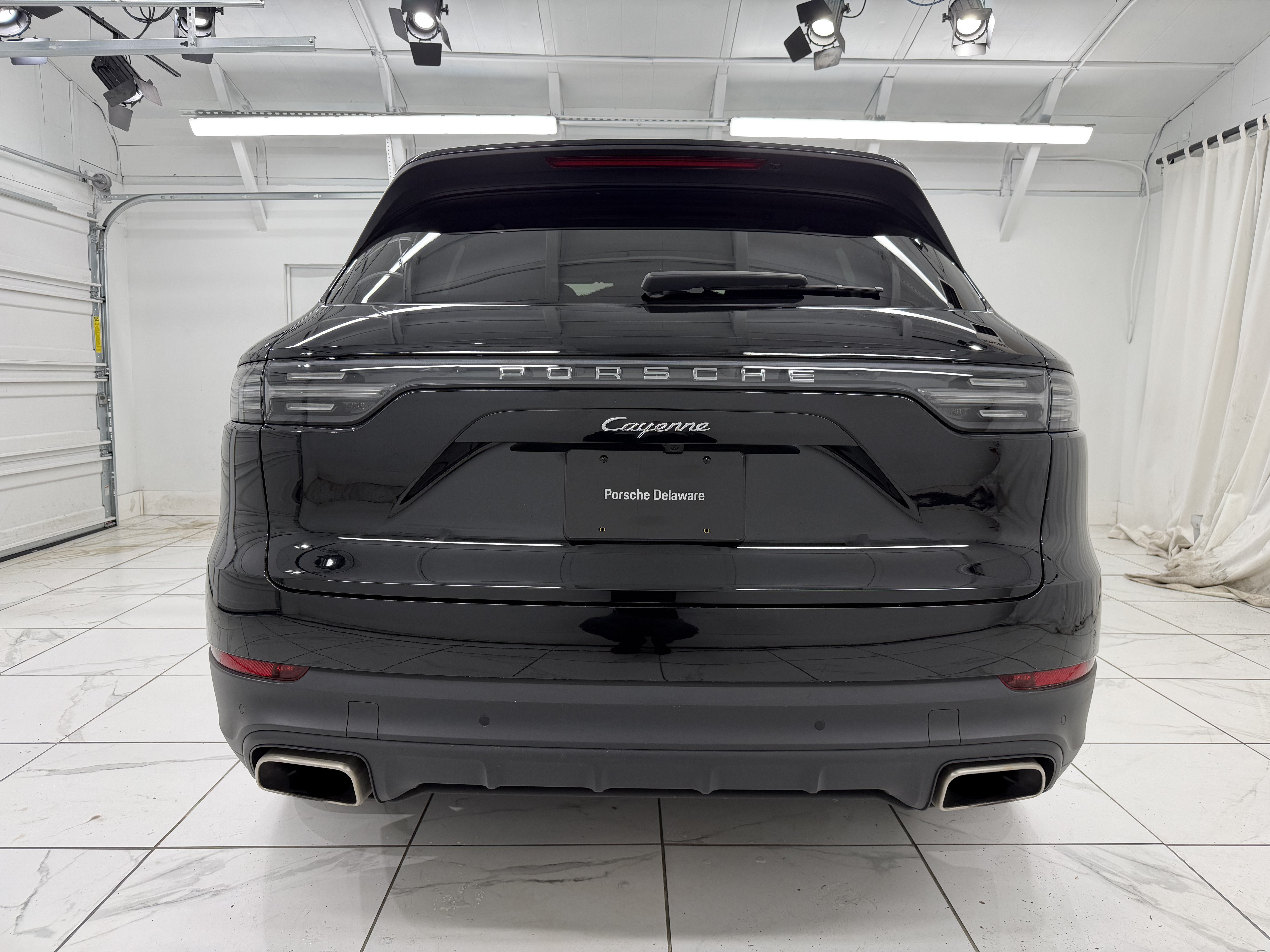 Certified 2023 Porsche Cayenne AWD/4WD image 13