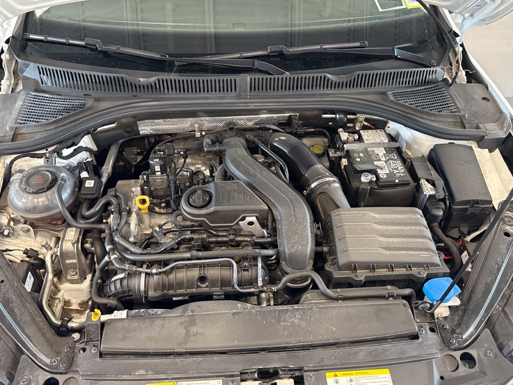 Used 2024 Volkswagen Jetta SE FWD image 13
