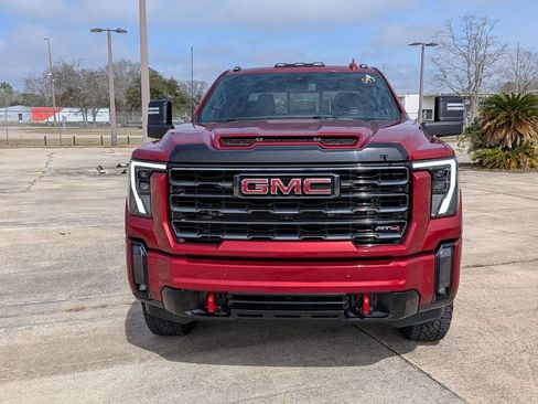 Used 2024 GMC Sierra 2500 AT4 w/ AT4 Preferred Package AWD/4WD image 2