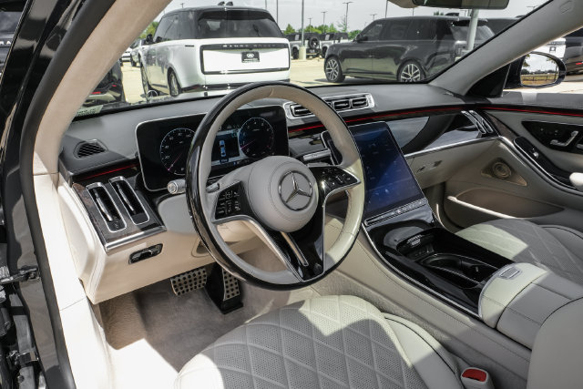 Used 2021 Mercedes-Benz S 580 4MATIC Sedan image 3