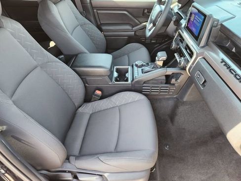 Certified 2025 Toyota Tacoma SR5 image 10