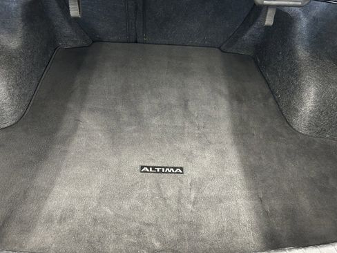 Used 2024 Nissan Altima 2.5 SV image 15